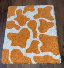 Load image into Gallery viewer, Creamsicle cow rug
