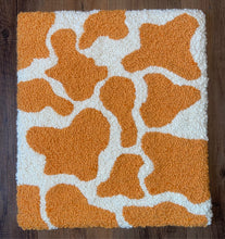 Load image into Gallery viewer, Creamsicle cow rug
